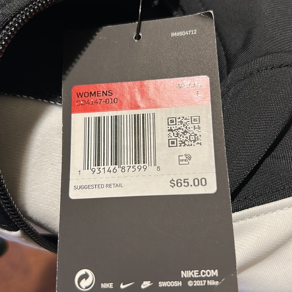 Nike women’s track suit - Picture 4 of 5